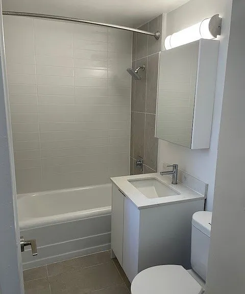 110 Saint Clair Ave W — Photo 25