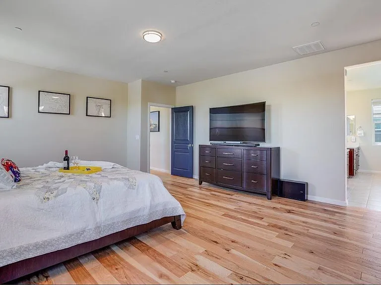 2612 Admiral Cir — Photo 27