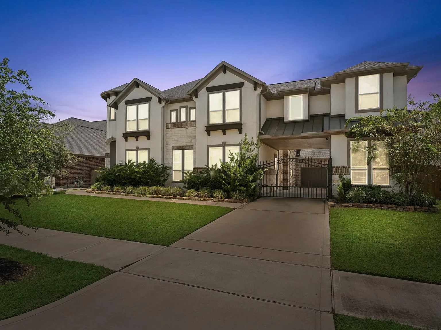 5 bed, 4.5 bath, 4454 sqft, $5,500 — Photo 4