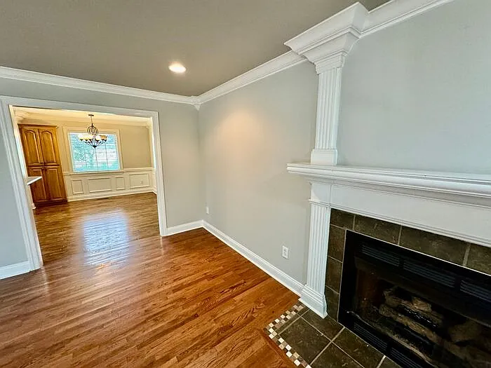 3 bed, 2.0 bath, 1947 sqft, $1,995 — Photo 4