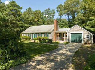 27 Stoney Cliff Rd, Centerville, MA 02632