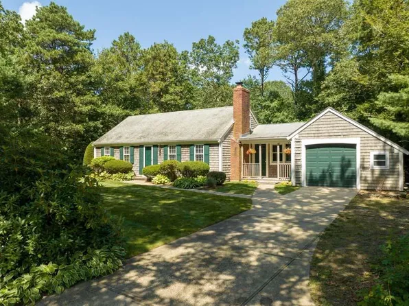 27 Stoney Cliff Road, Centerville, MA 02632