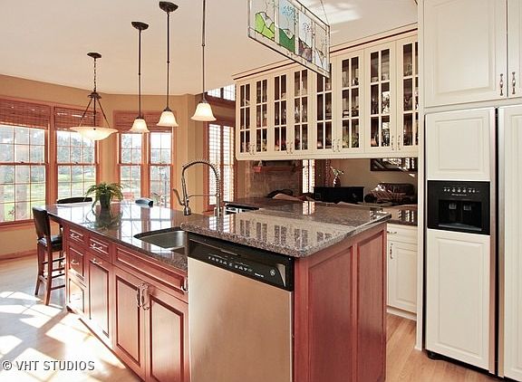 4th image of 36555 N Mill Creek Dr