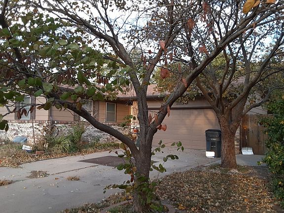 2nd image of 3150 S Mount Carmel Ave