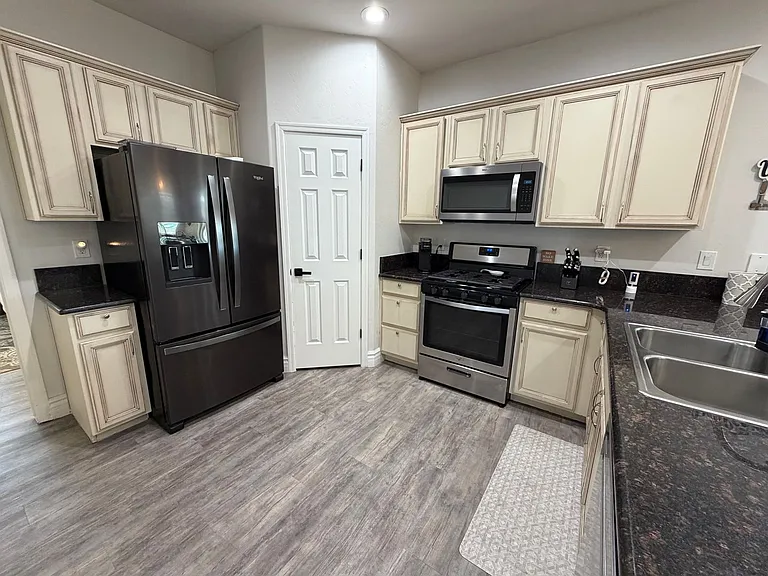 1797 E Alder Cir — Photo 7