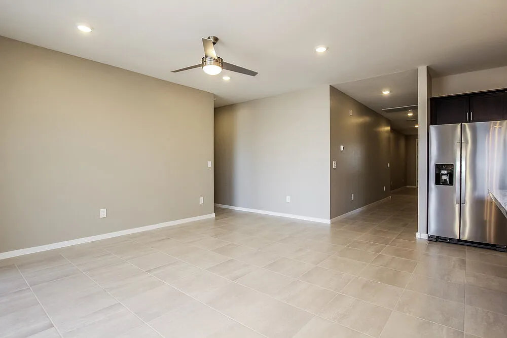 4 bed, 3.0 bath, 2168 sqft, $2,405 — Photo 3
