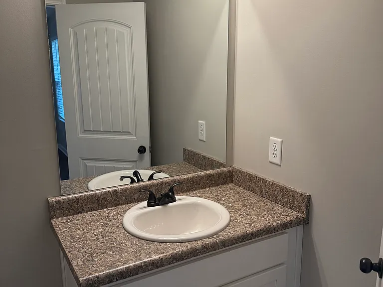241 Coral Cir — Photo 25