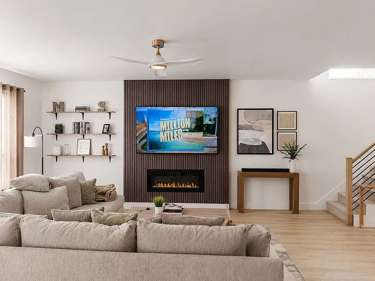 1336 Compton St — Photo 3