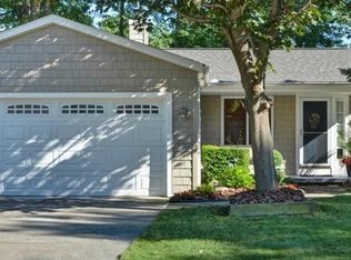 24951 Bayfair Ct, Bay Village, OH 44140