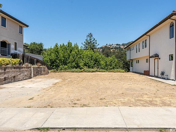 2nd image of 5758 Buena Vista Ave