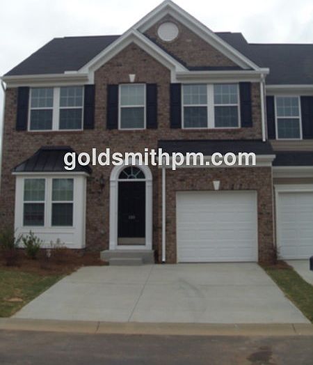 1st image of 409 Cedar Pines Dr