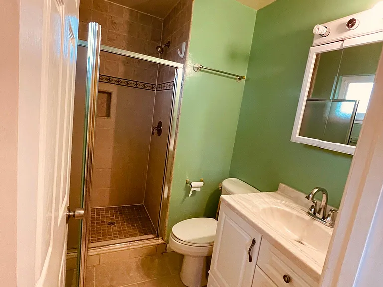 4139 Linwood Dr — Photo 15
