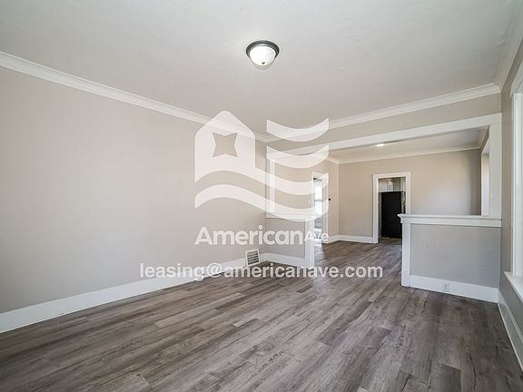 1468297_004_wm_-_living_room_13620473.jpg