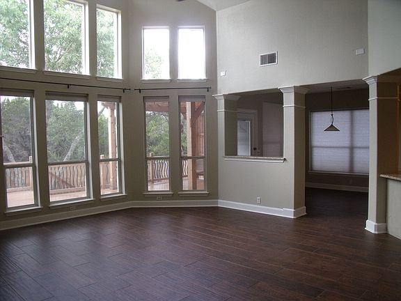 living and breakfast nook