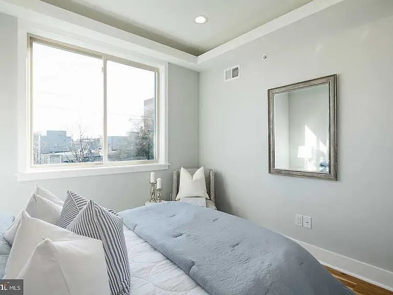 127 W Dauphin St — Photo 11