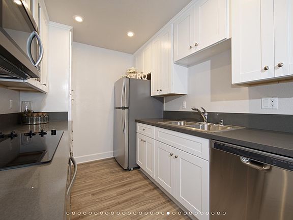 4th image of 8525 Villa La Jolla Dr APT J