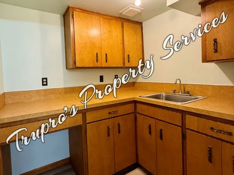 2715 E Shawnee Rd — Photo 48