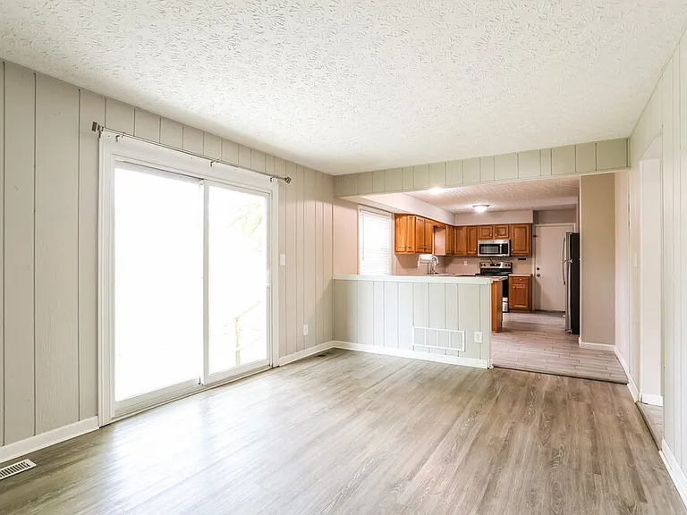 145 Timber Ridge Dr — Photo 6