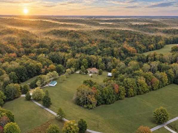 995 Wayne F Mill Rd, Dickson, TN 37055