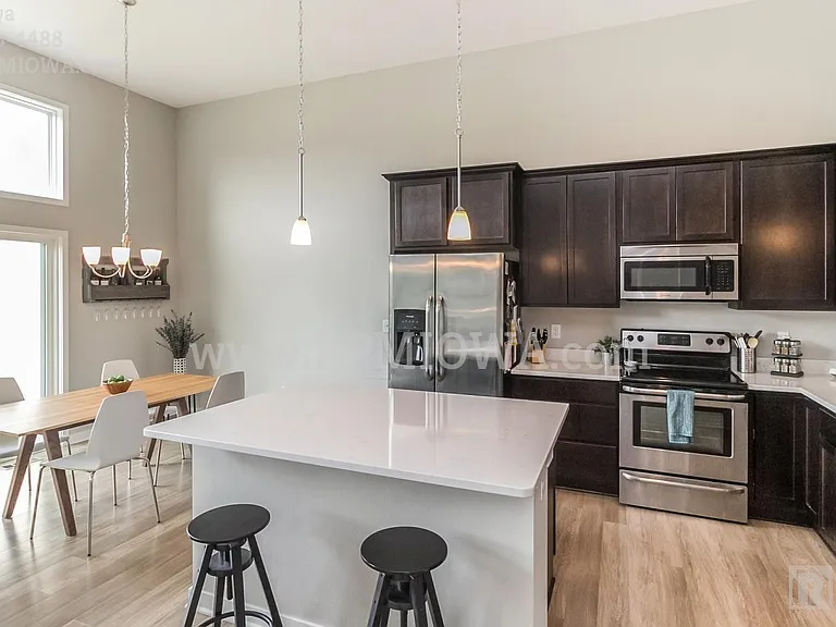 7902 Cottonwood Ln — Photo 10