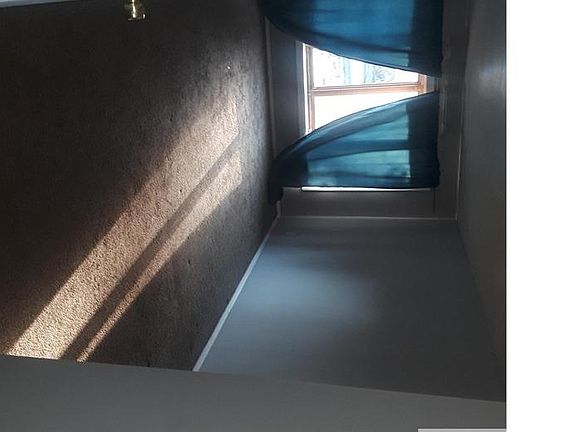 4th image of 42 Fenwick Dr