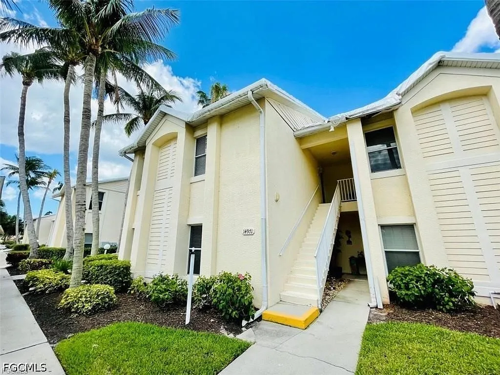 2 bed, 2.0 bath, 1273 sqft, $2,000 — Photo 1