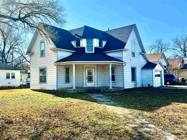 703 W Bridge Ave, Blackwell, OK 74631