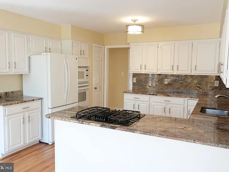 10295 Dunn Meadow Rd — Photo 14