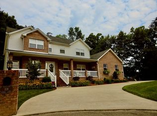 108 Highland Oaks Ln, Huntington, WV 25705