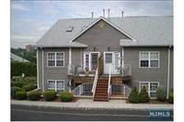 20 South Midland Avenue in Kearny