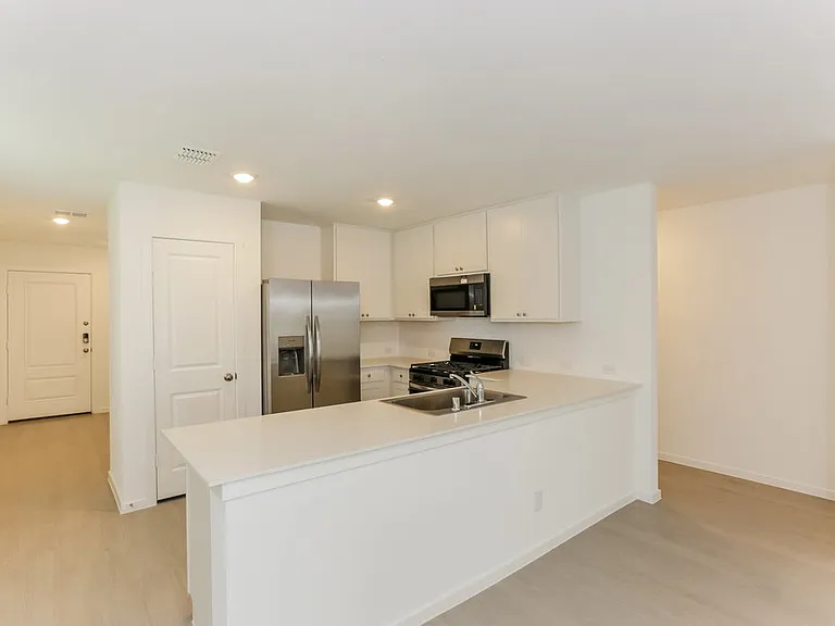 1727 Crossbill St — Photo 7