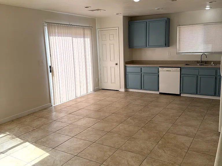 8613 Palomino Ranch St — Photo 7