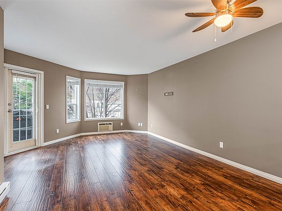 5th image of 2733 Riffington Pl #102