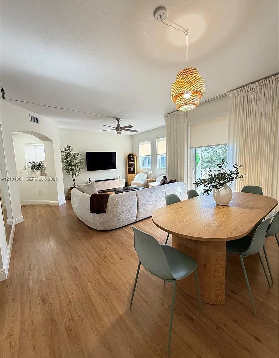 Century Park Condo — Photo 3