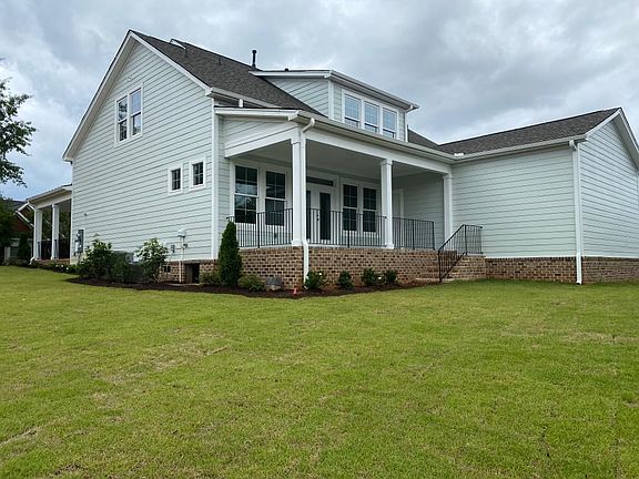 3rd image of 612 Berkmans Ln