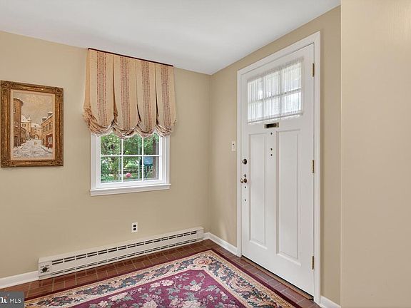 2nd image of 227 N Edison St