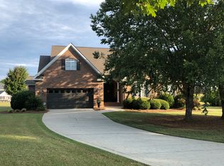 115 Sand Trap Ln, Greenwood, SC 29649