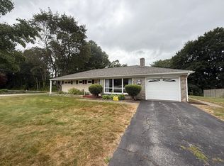 58 Lakeview Ave, Dudley, MA 01571