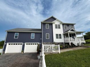 272 Hawthorne Dr, Buckhannon, WV 26201
