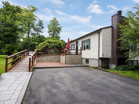 4th image of 2537 Edwards Rd