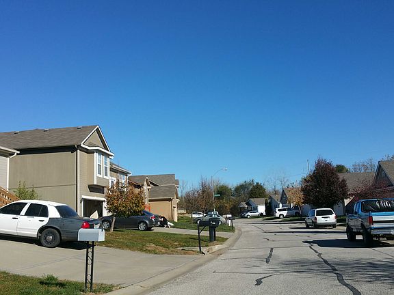 5th image of 7700 NW 122nd St