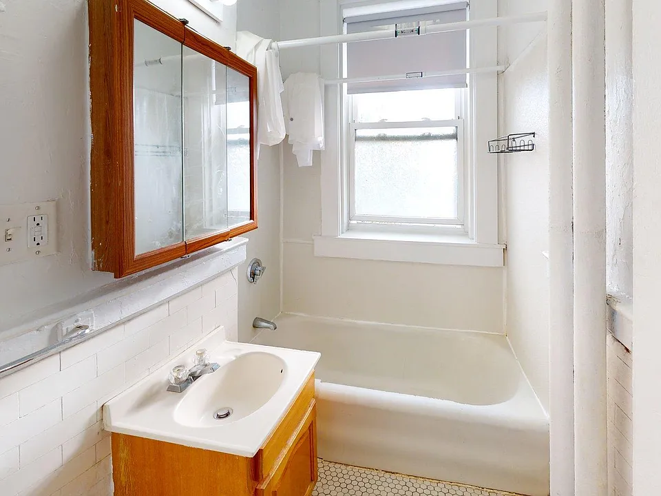 1161 Boylston St #19