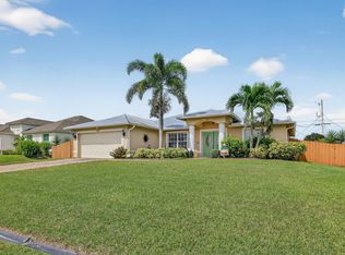 467 SW Lakota Ave, Port Saint Lucie, FL 34953