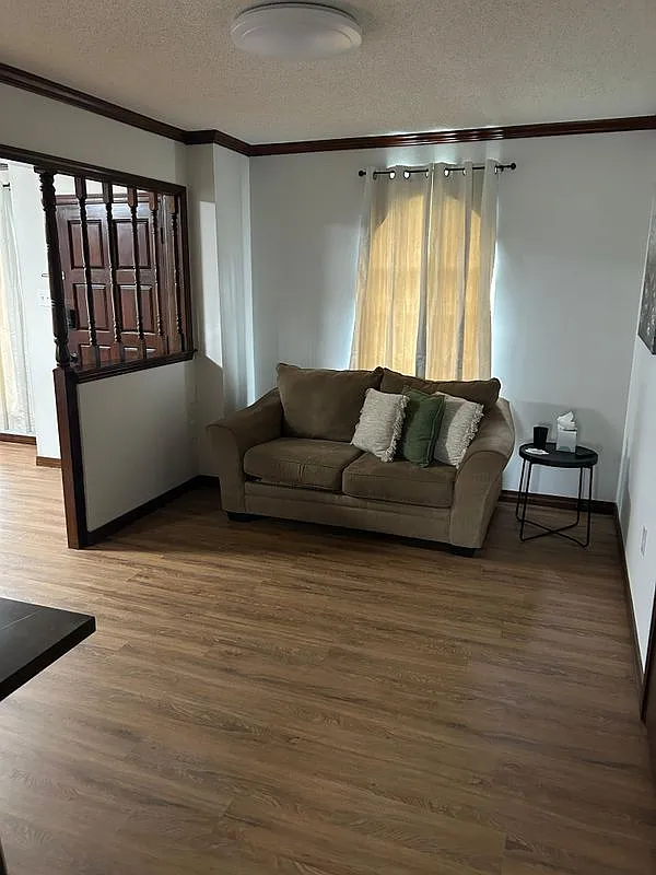 3 bed, 2.0 bath, 1750 sqft, $2,500 — Photo 4