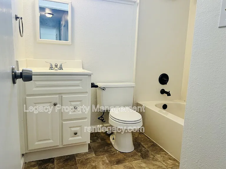 9012 Alderson Ave — Photo 18