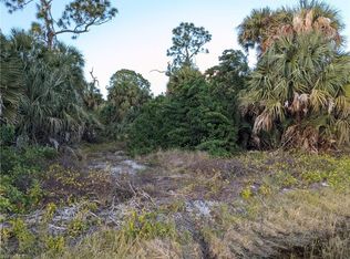 6th St Nw, Naples, FL 34120