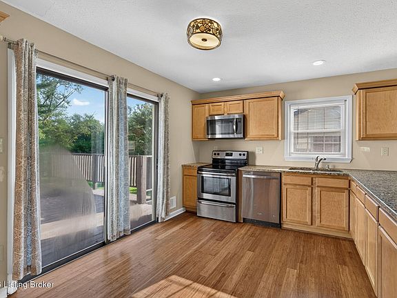 4th image of 12217 Valley Dr