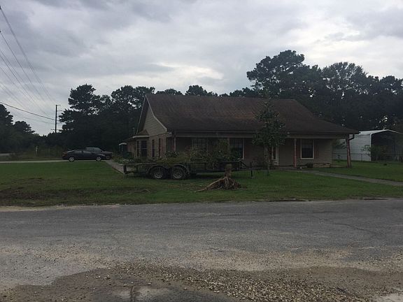 3rd image of 105 Wild Iris Dr