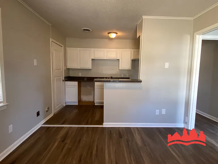 745 Harahan Rd — Photo 8