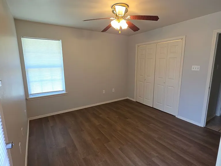 108 Poplar St — Photo 12